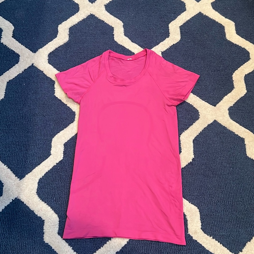 Sonic pink swiftly tech